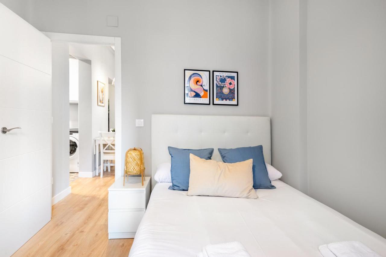 2 Bedrooms 1 Bathroom Furnished - Lavapies - Modern - Mintystay Madrid Eksteriør bilde